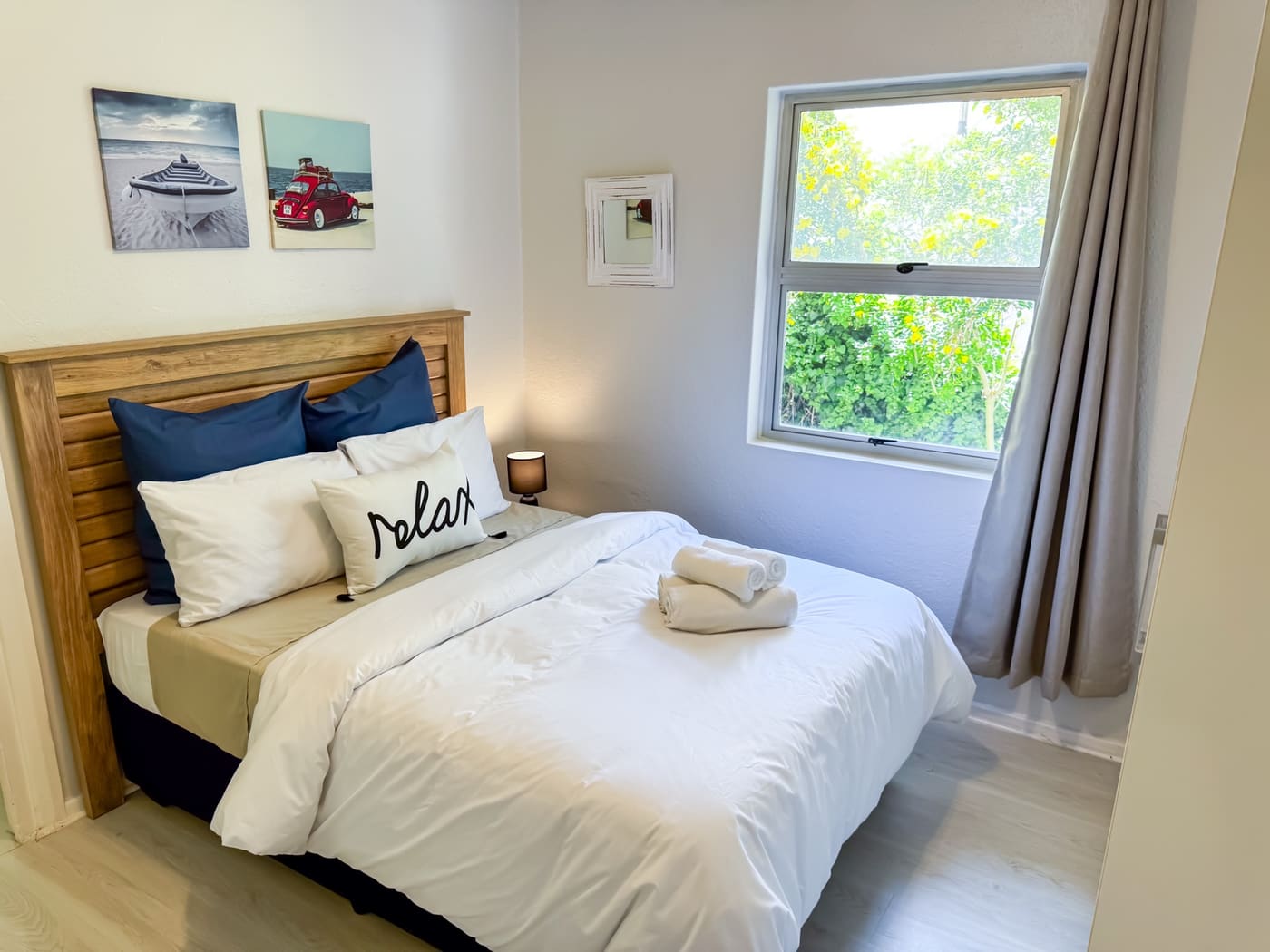 Bedroom in the Green Point apartment
